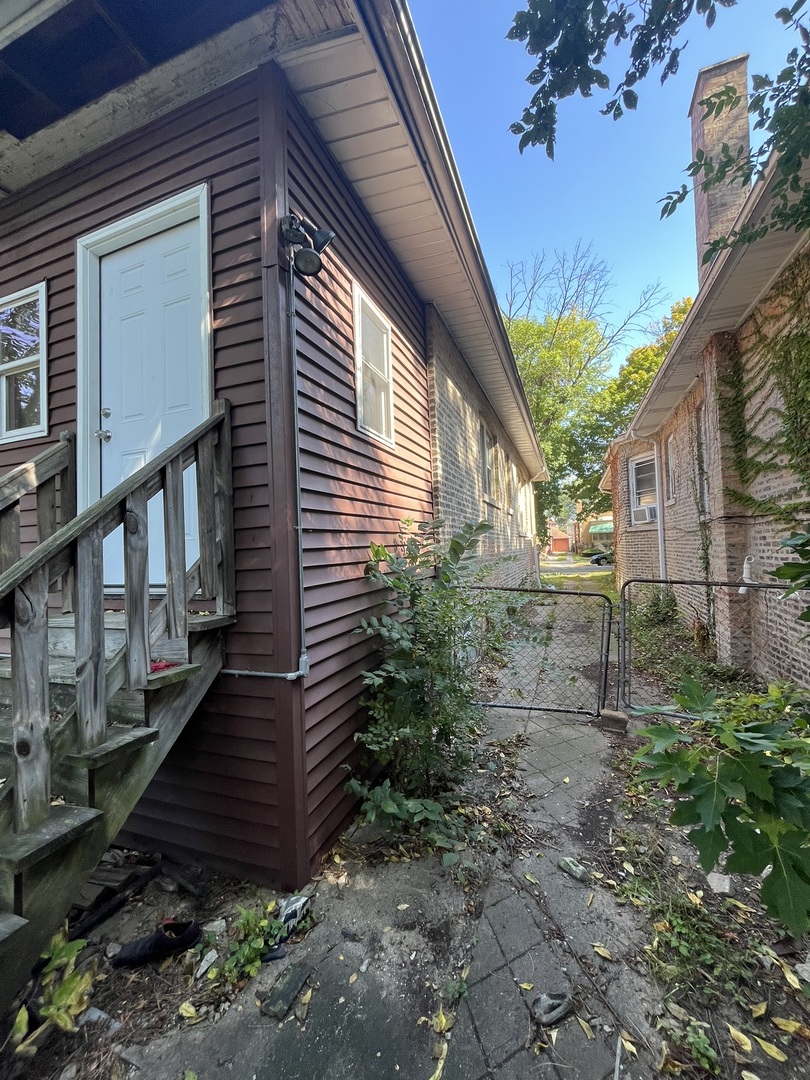 8150 South Oglesby Avenue Chicago IL 60617