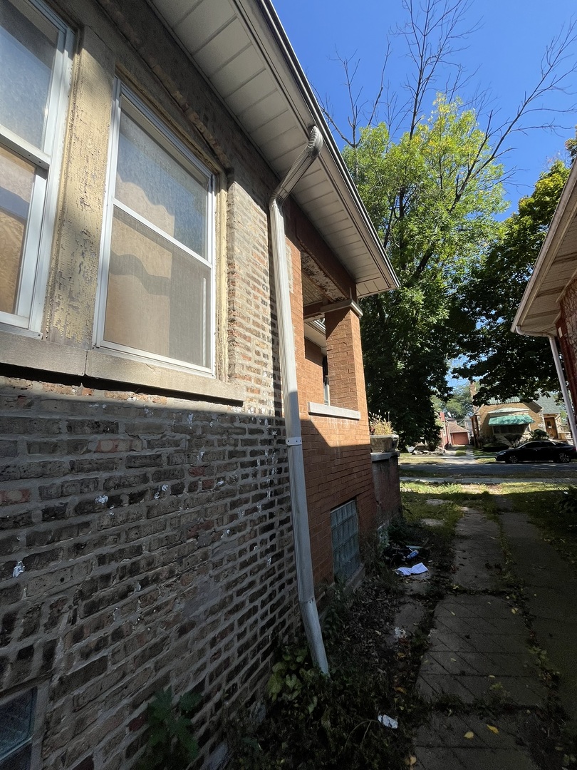 8150 South Oglesby Avenue Chicago IL 60617