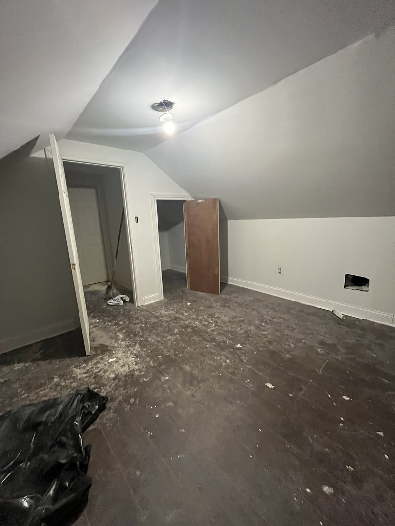 8150 South Oglesby Avenue Chicago IL 60617