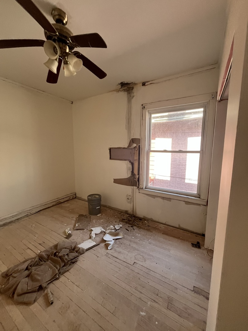 8150 South Oglesby Avenue Chicago IL 60617