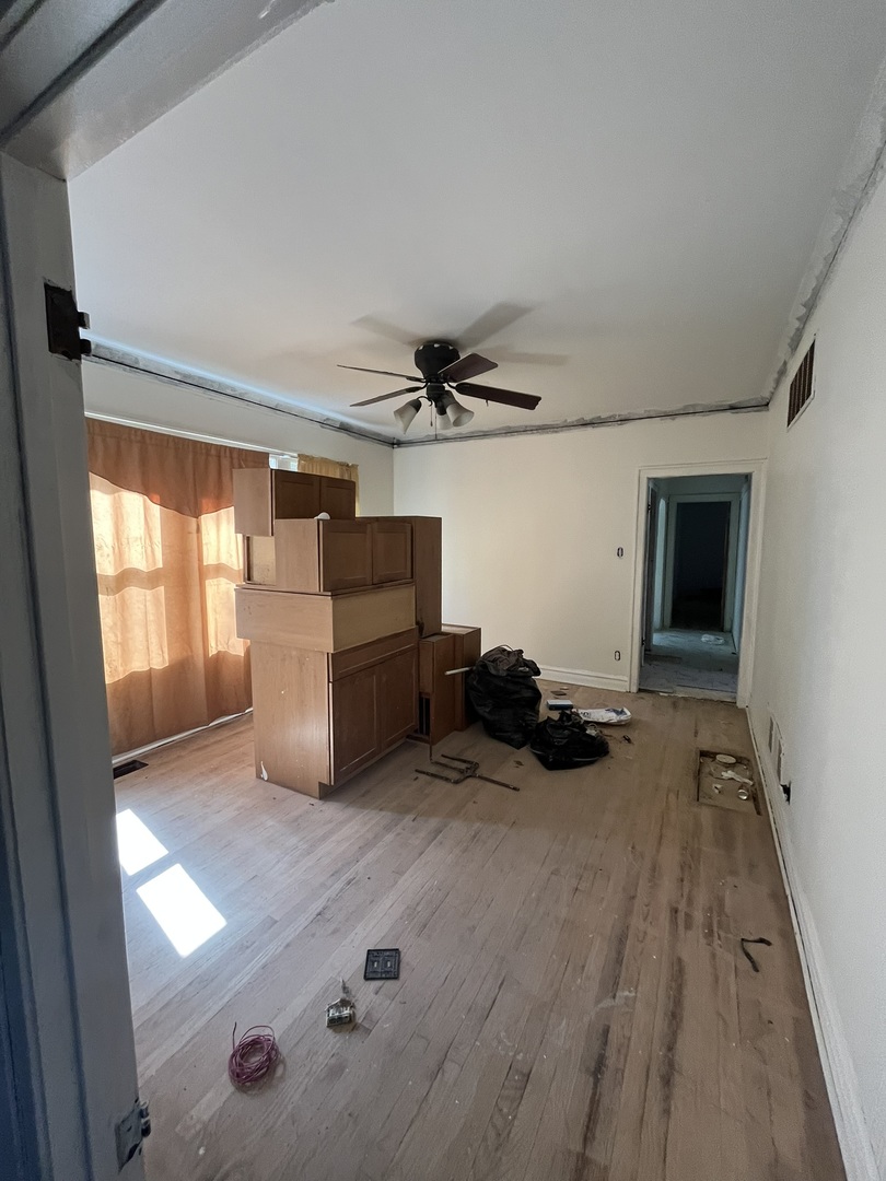 8150 South Oglesby Avenue Chicago IL 60617