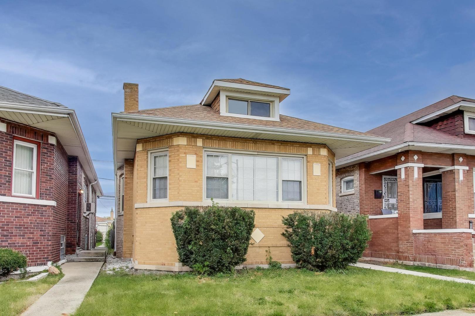 10229 South Calumet Avenue Chicago IL 60628