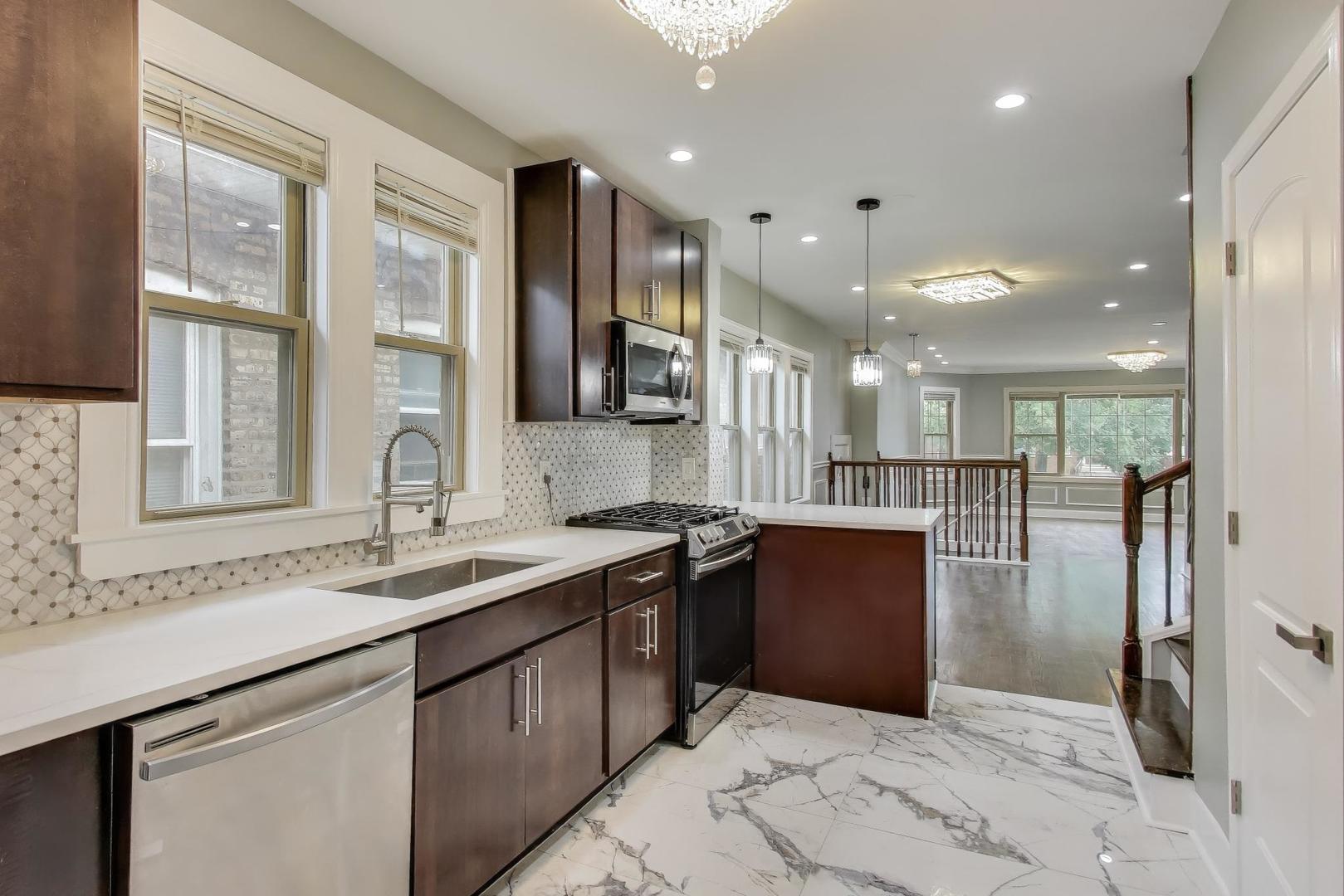 10229 South Calumet Avenue Chicago IL 60628