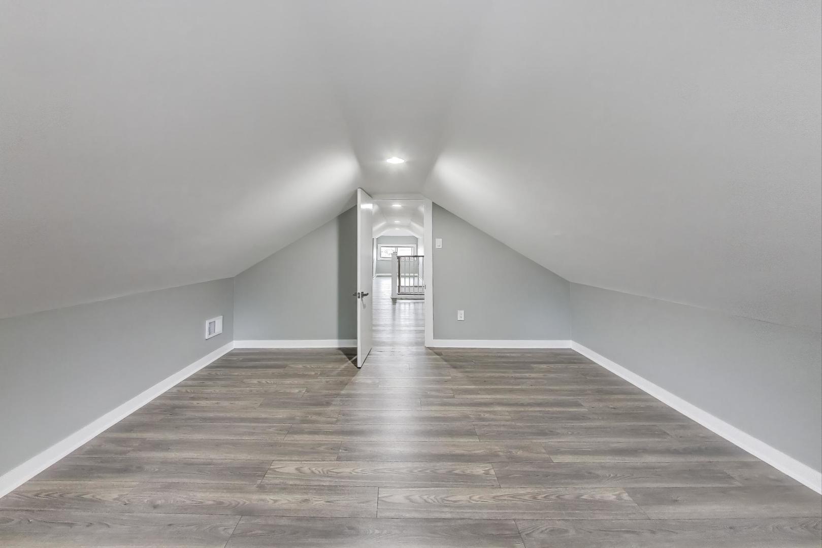 10229 South Calumet Avenue Chicago IL 60628