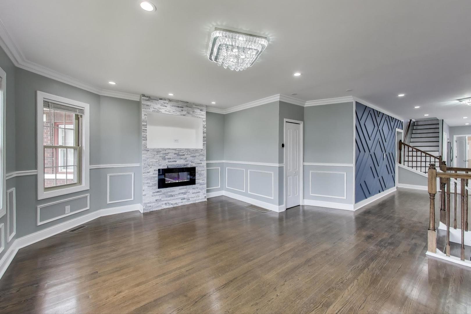 10229 South Calumet Avenue Chicago IL 60628