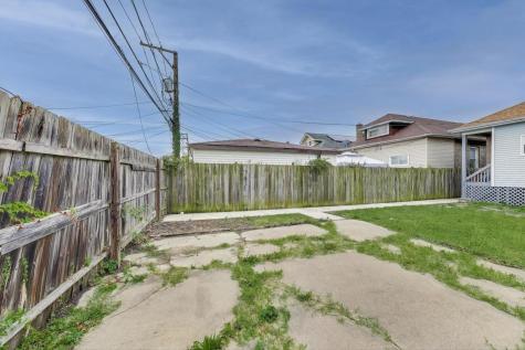 10229 South Calumet Avenue Chicago IL 60628