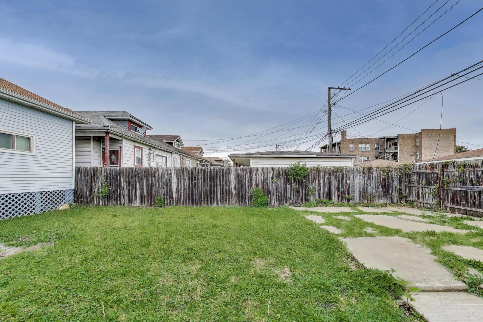 10229 South Calumet Avenue Chicago IL 60628