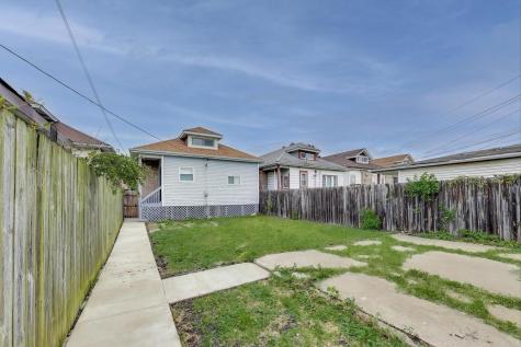 10229 South Calumet Avenue Chicago IL 60628