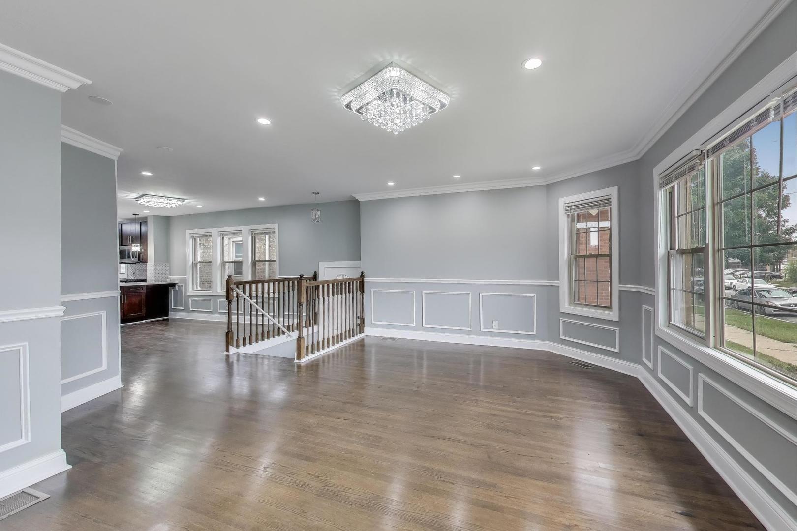 10229 South Calumet Avenue Chicago IL 60628