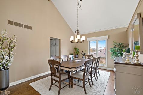 305 North Dale Avenue Mchenry IL 60050