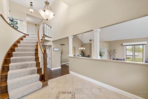 305 North Dale Avenue Mchenry IL 60050