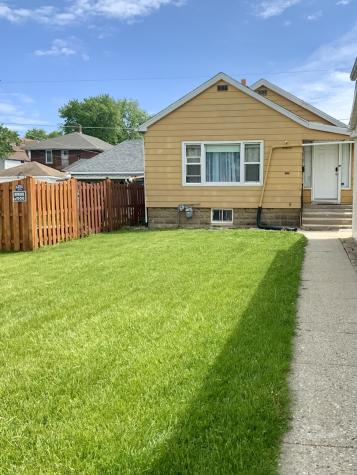 1727 Jackson Street North Chicago IL 60064