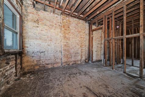 3549 South Indiana Avenue Chicago IL 60653