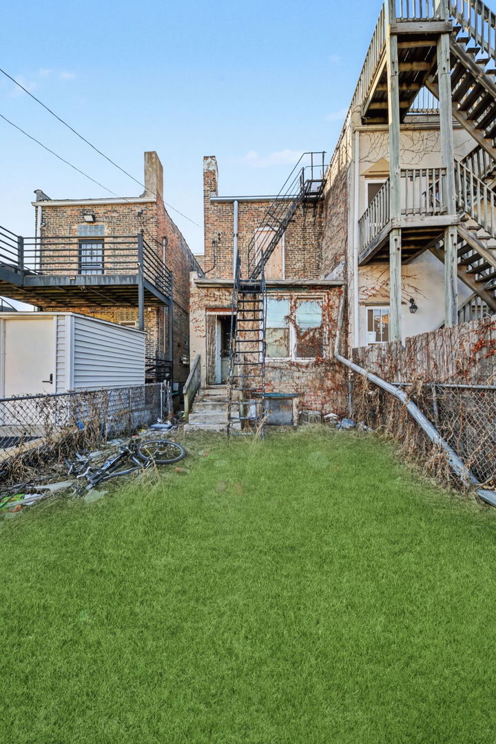 3549 South Indiana Avenue Chicago IL 60653
