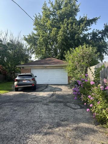 10850 Claridge Avenue Westchester IL 60154