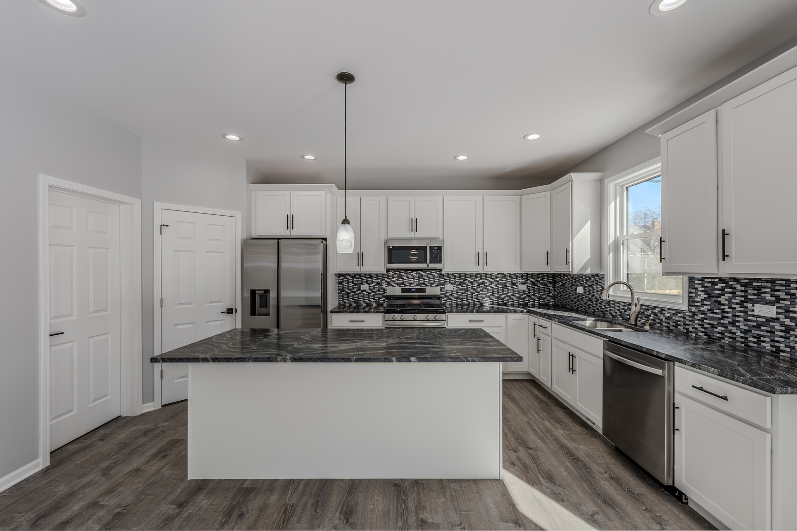 194 Vance Street Lombard IL 60148