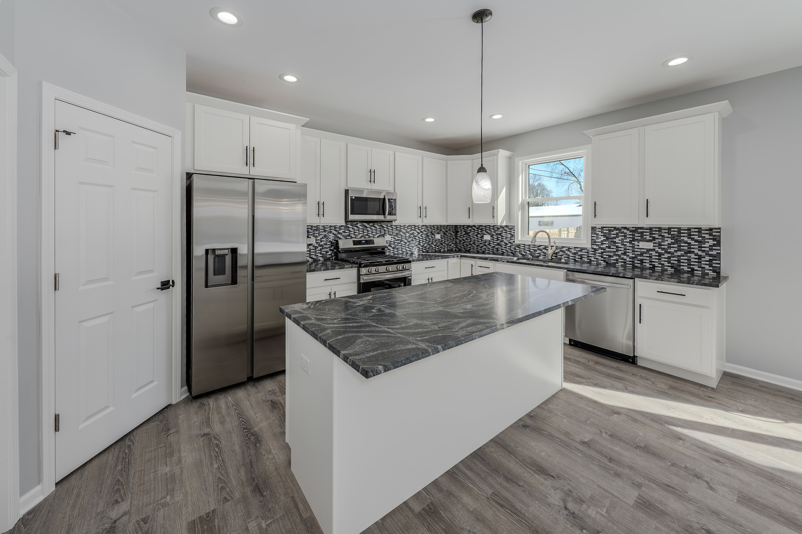 194 Vance Street Lombard IL 60148