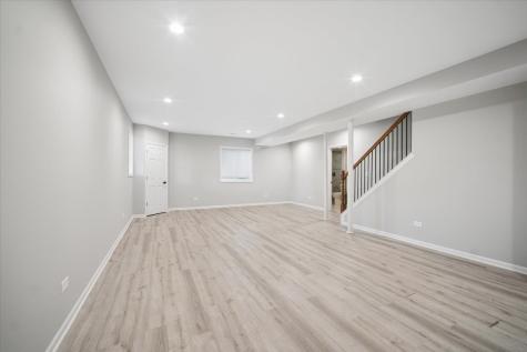 40 Wood Oaks Drive South Barrington IL 60010