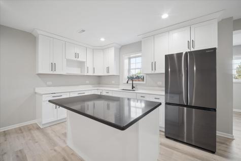 40 Wood Oaks Drive South Barrington IL 60010
