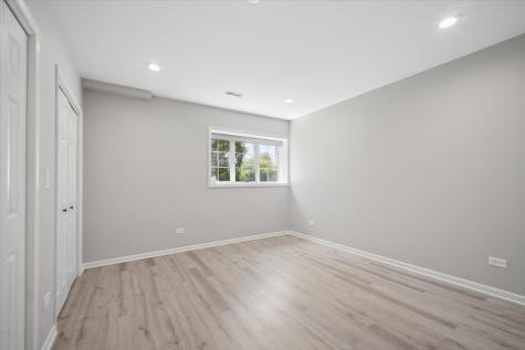 40 Wood Oaks Drive South Barrington IL 60010