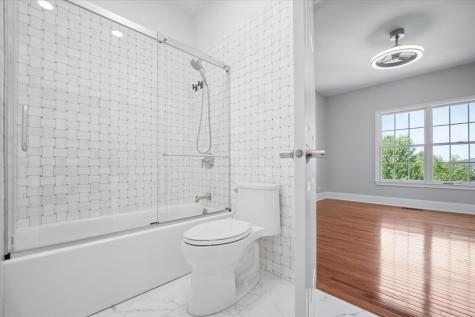 40 Wood Oaks Drive South Barrington IL 60010