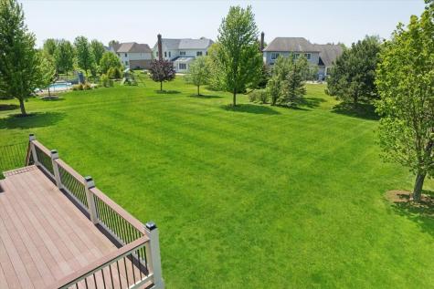 40 Wood Oaks Drive South Barrington IL 60010