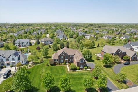 40 Wood Oaks Drive South Barrington IL 60010