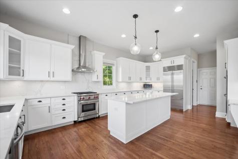 40 Wood Oaks Drive South Barrington IL 60010