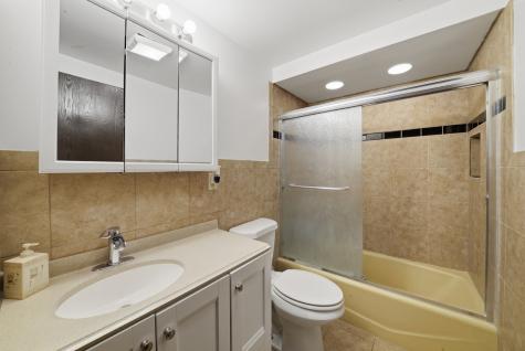 966 North Rohlwing Road Addison IL 60101