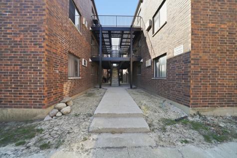 966 North Rohlwing Road Addison IL 60101