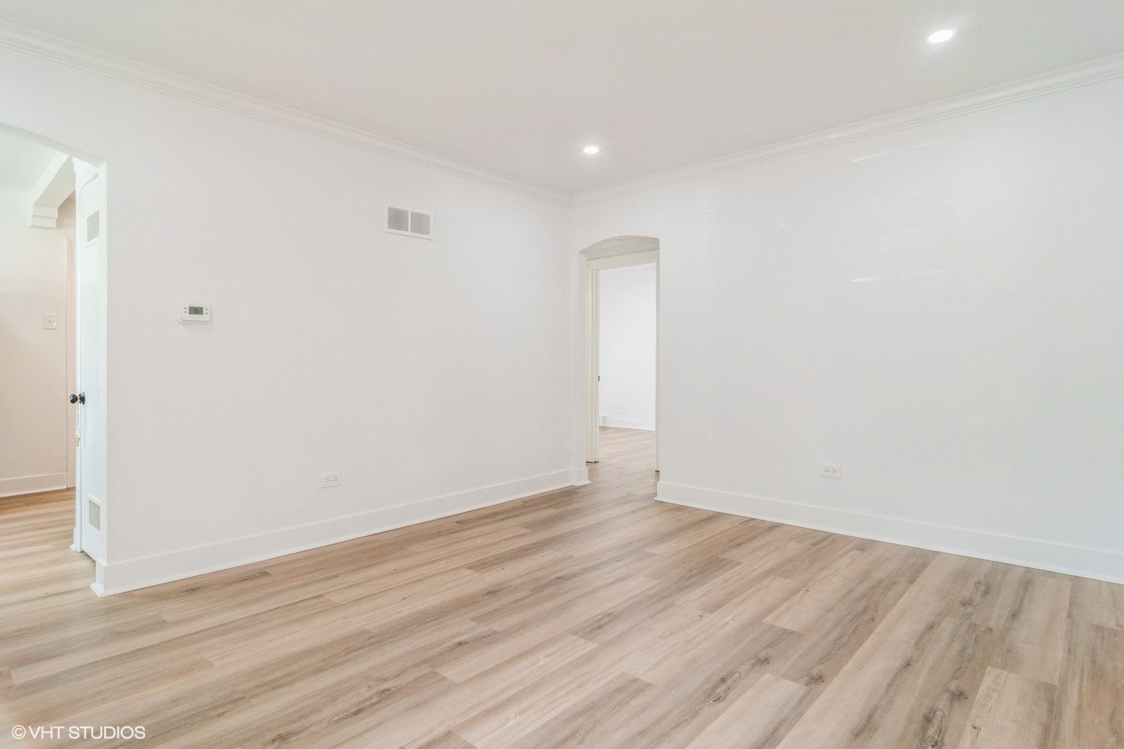 5809 North Rogers Avenue Chicago IL 60646