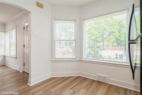 5809 North Rogers Avenue Chicago IL 60646