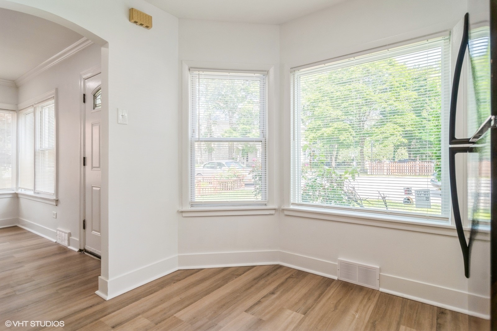 5809 North Rogers Avenue Chicago IL 60646