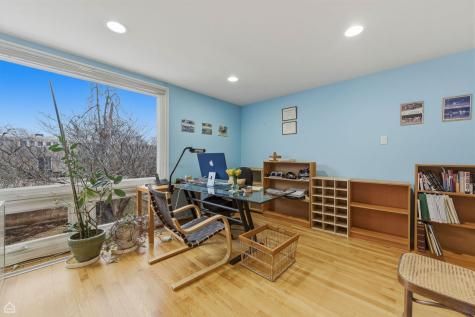 5631 South Blackstone Avenue Chicago IL 60637