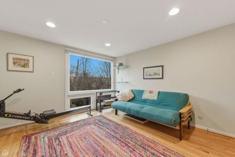5631 South Blackstone Avenue Chicago IL 60637