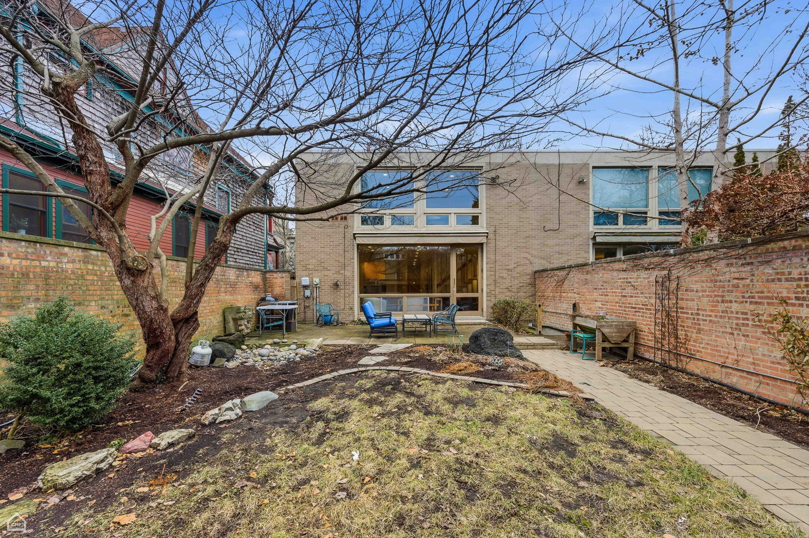 5631 South Blackstone Avenue Chicago IL 60637