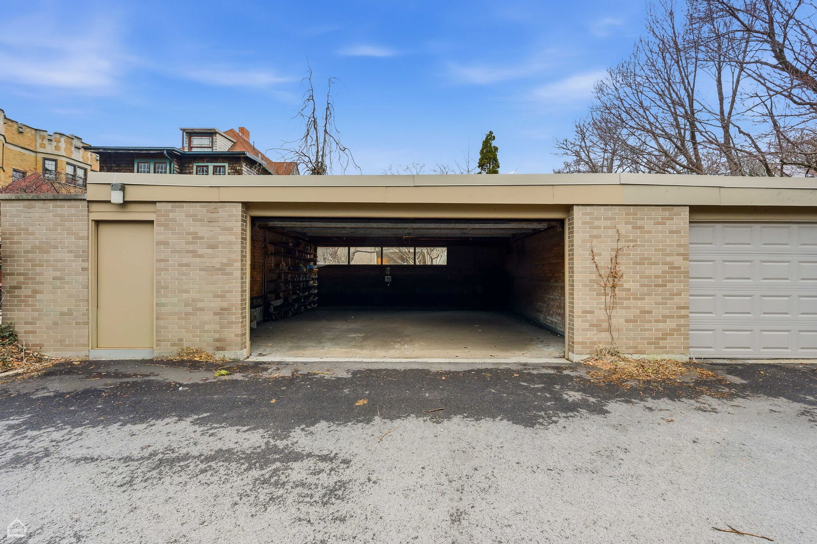 5631 South Blackstone Avenue Chicago IL 60637