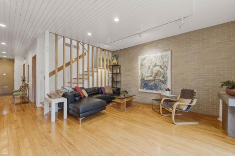 5631 South Blackstone Avenue Chicago IL 60637