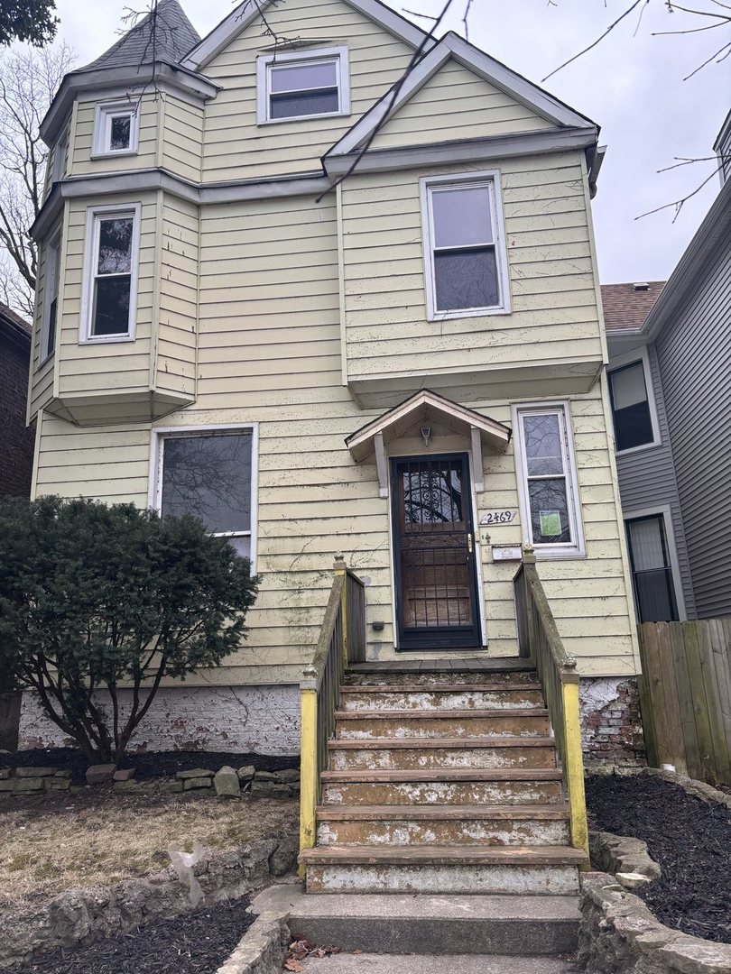 2469 East 74th Street Chicago IL 60649
