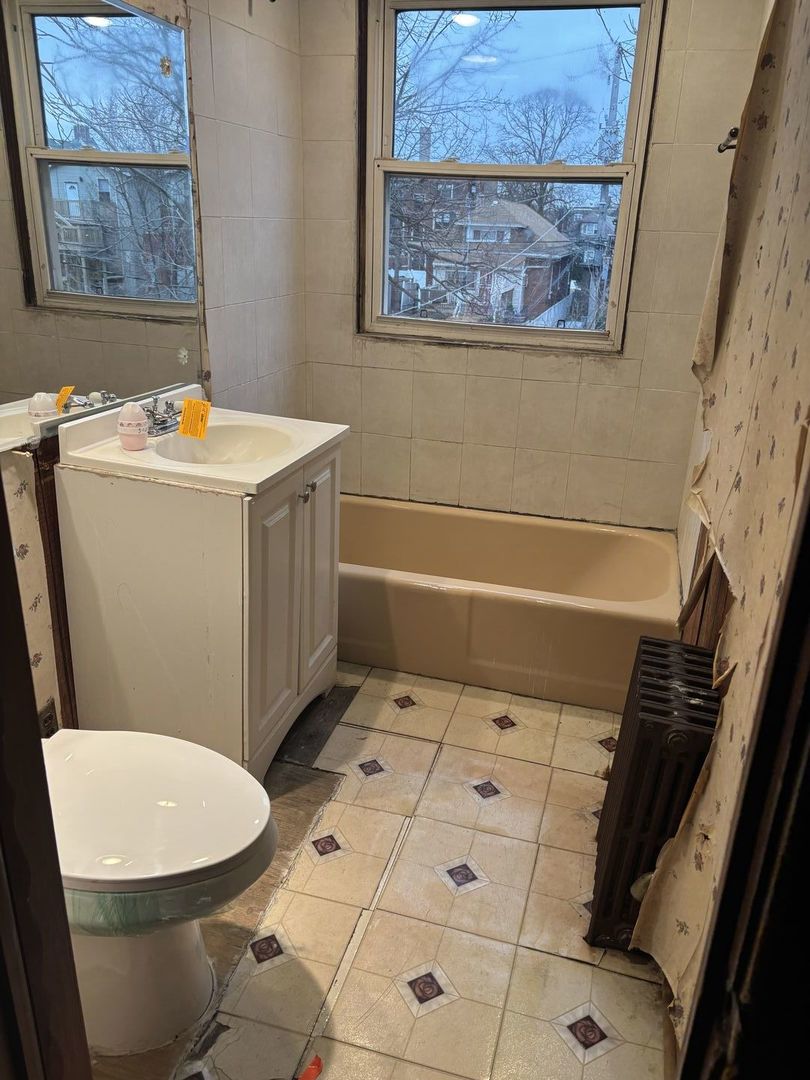 2469 East 74th Street Chicago IL 60649