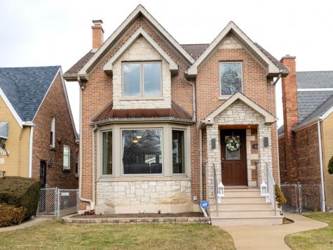6352 West Giddings Street Chicago IL 60630