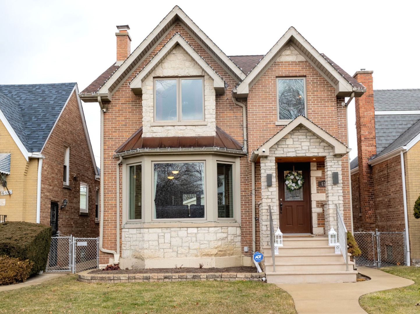 6352 West Giddings Street Chicago IL 60630