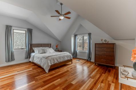 6352 West Giddings Street Chicago IL 60630