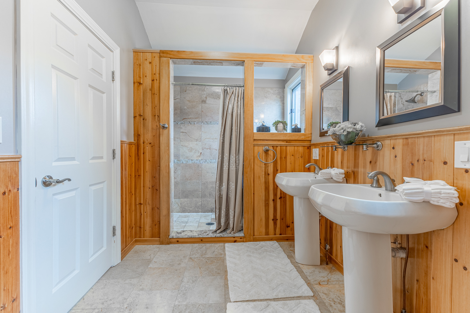 6352 West Giddings Street Chicago IL 60630