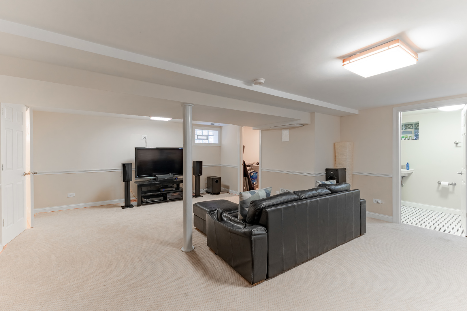 6352 West Giddings Street Chicago IL 60630