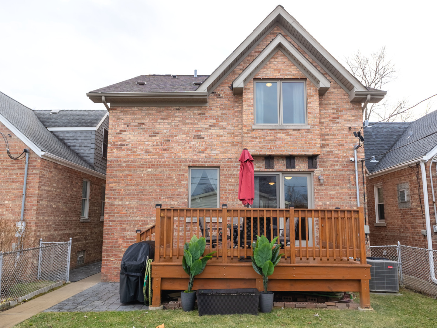 6352 West Giddings Street Chicago IL 60630