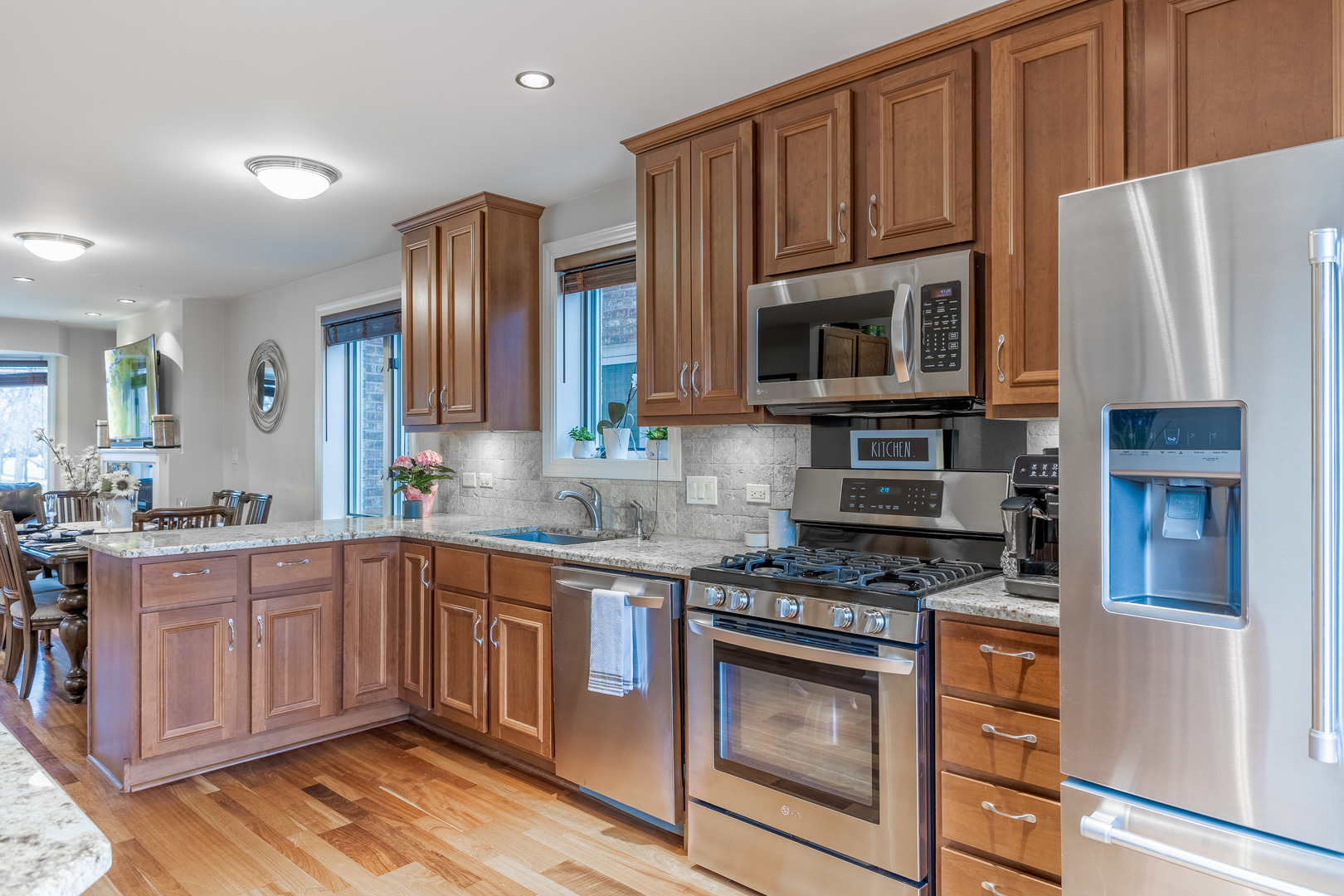 6352 West Giddings Street Chicago IL 60630