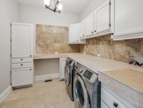 2038 Camphill Circle Inverness IL 60067