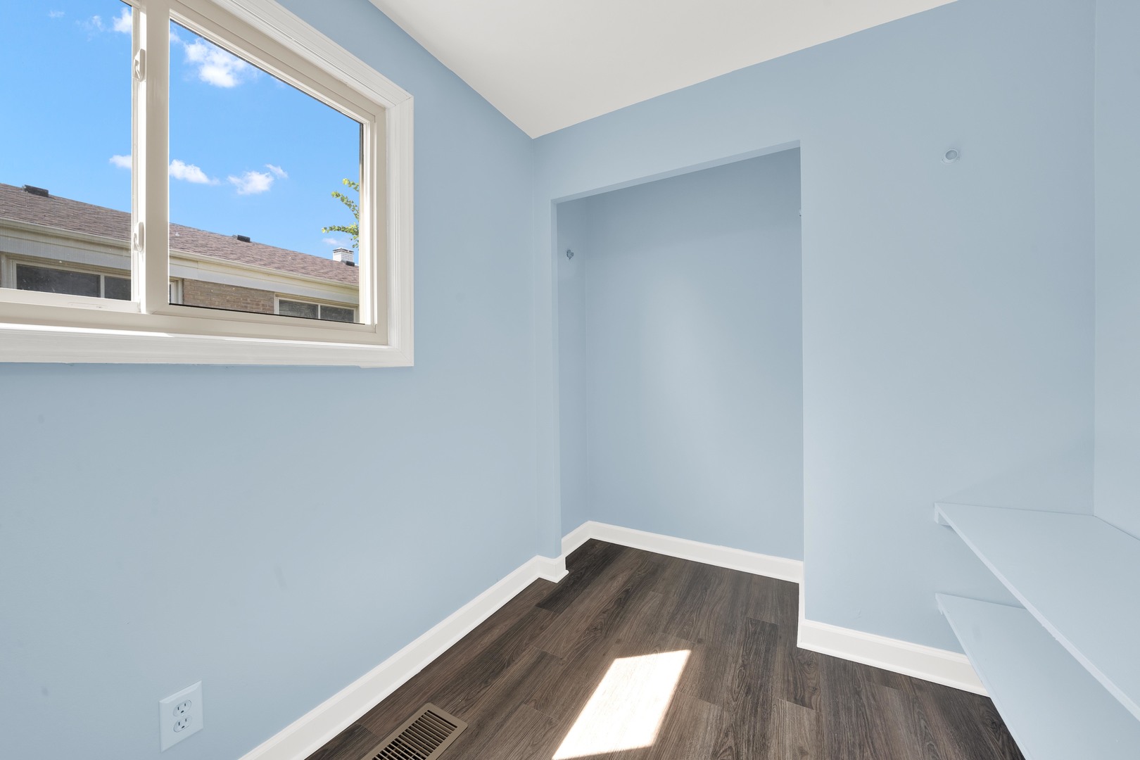 8053 South Kenton Avenue Chicago IL 60652