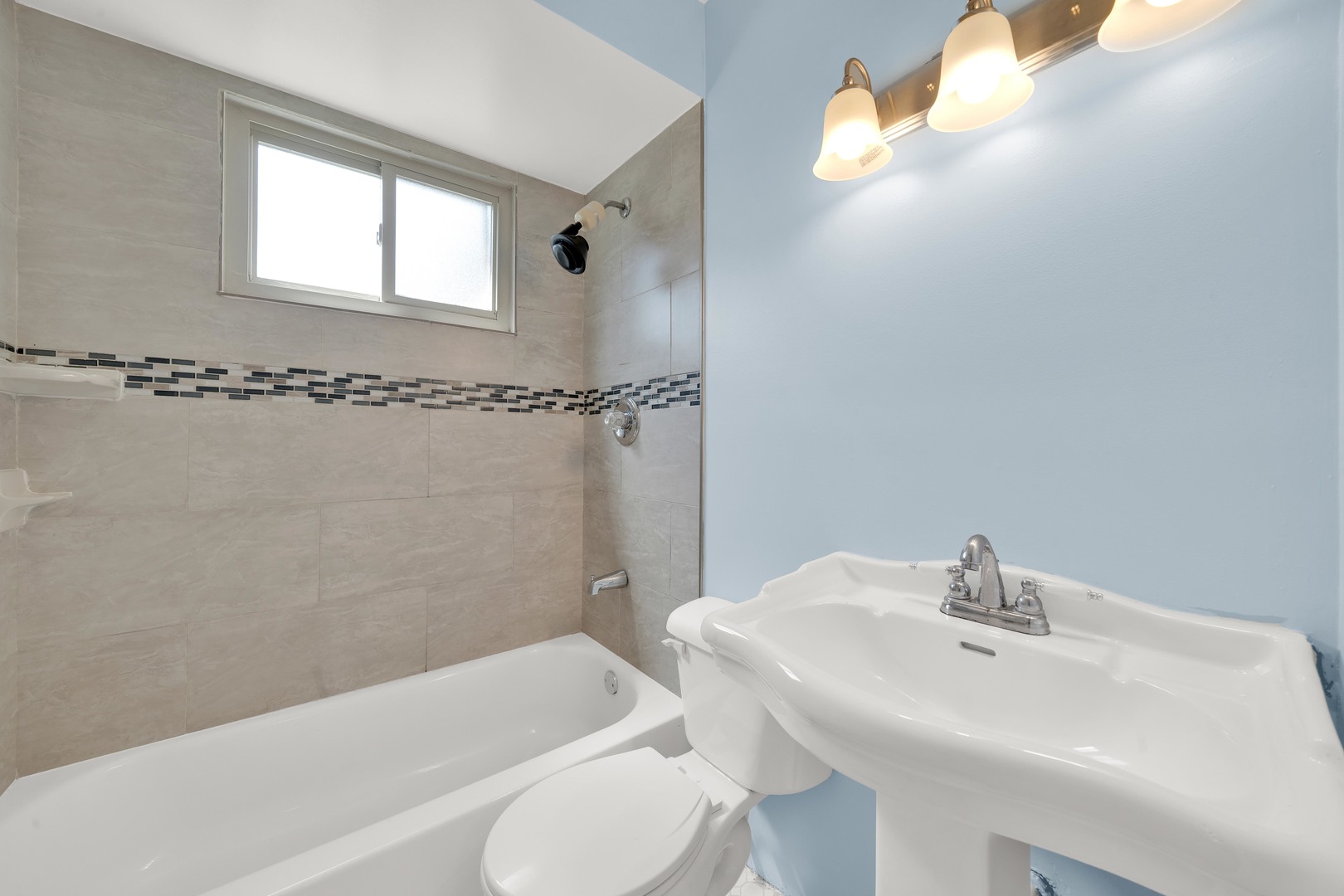 8053 South Kenton Avenue Chicago IL 60652